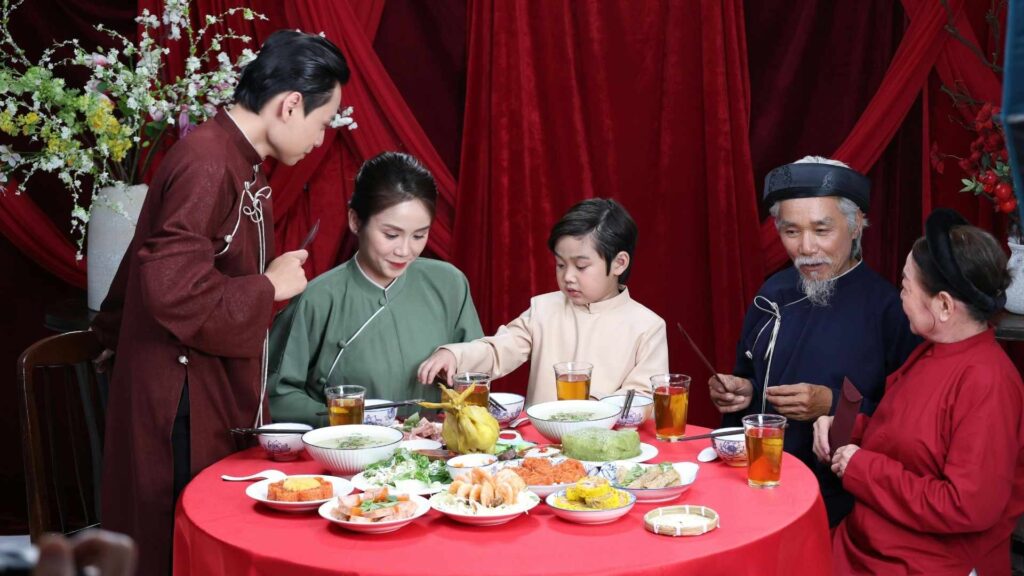 Vietnamese financial advisor perspective on multi-generational family financial planning and cultural values.